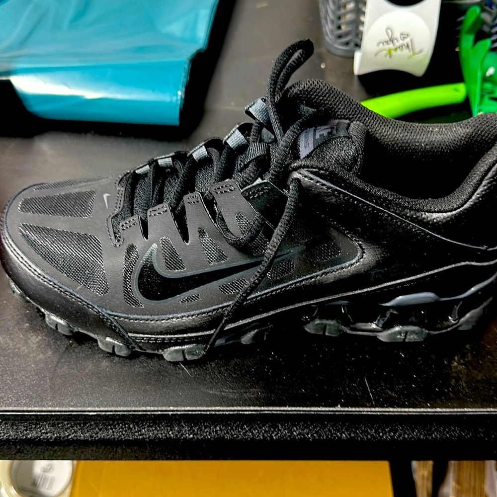 new in the box men's nike